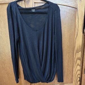 Womens a.n.a. Long- Sleeve V-Neck Top